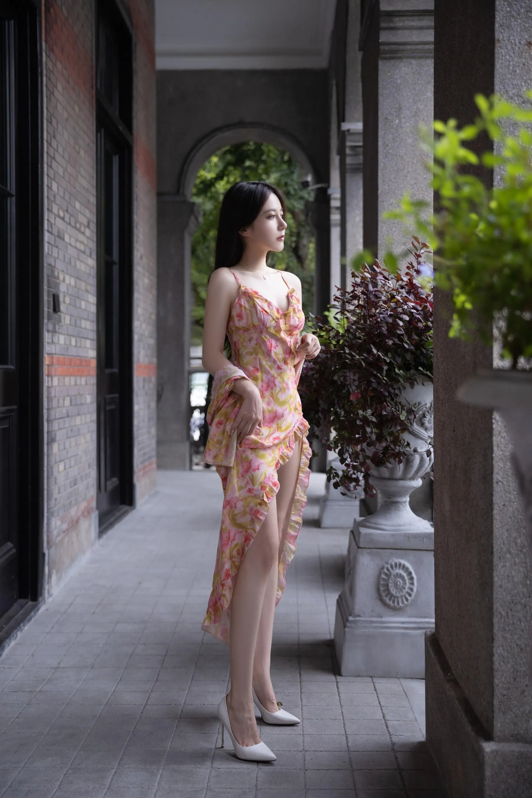 NO.0007 秀人名模鱼子酱Fish内部私购未上架《春夏秋冬》写真 [49P]插图1